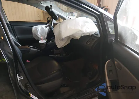 2013 Toyota Prius Four from USA, damaged, VIN JTDKN3DUXD5636667